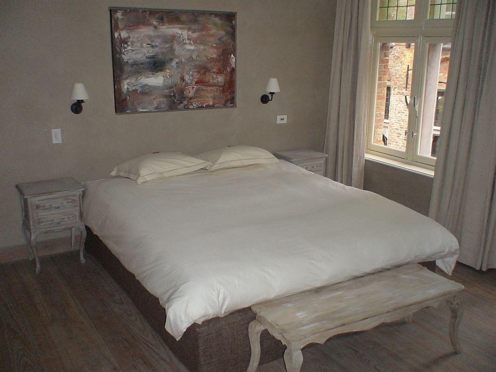 1669 Bruges