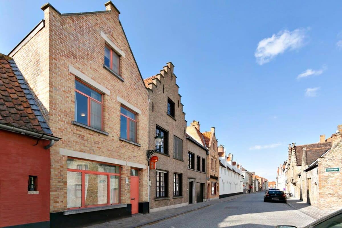 Huswell - Charming Town House In Historic Center Of Holiday home Bruges