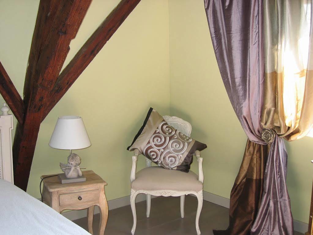 Russell House Bed & Breakfast *