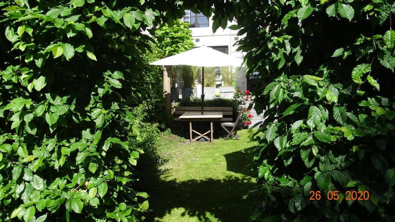 Bed & Breakfast Eleven 4*