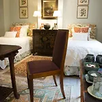 Two Rooms In Bruges