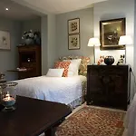 Two Rooms In Bruges