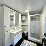 Large 3 Bedroom House With Terrace In The Center Of Bruges