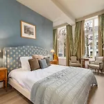 Canal Suites