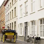 B&B Alphabet - Luxury Guesthouse And Art Gallery