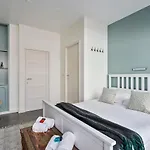 Huswell - Charming Getaway In The Historical City Center
