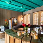Exclusive Suites The Secret Garden