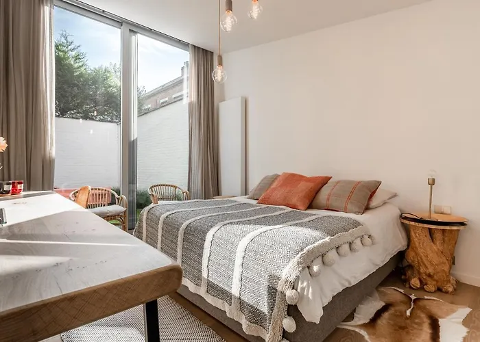 Alliance Garden Room