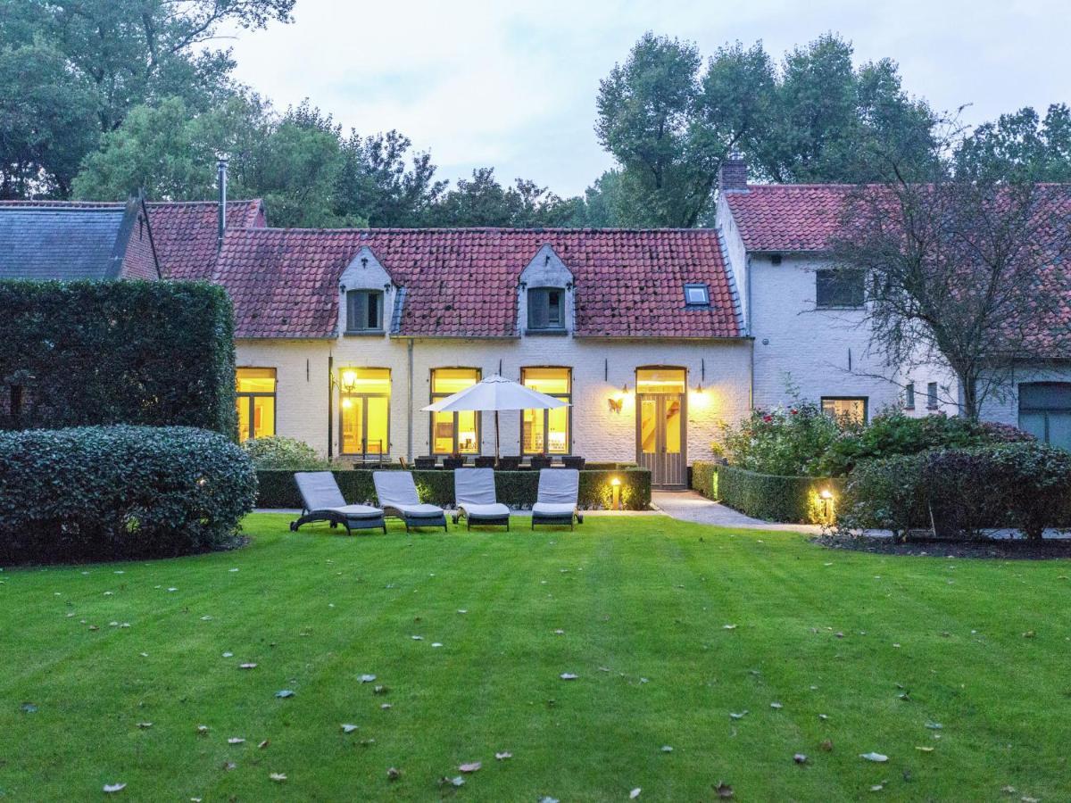 Holiday home Authentic Holiday In With Garden *