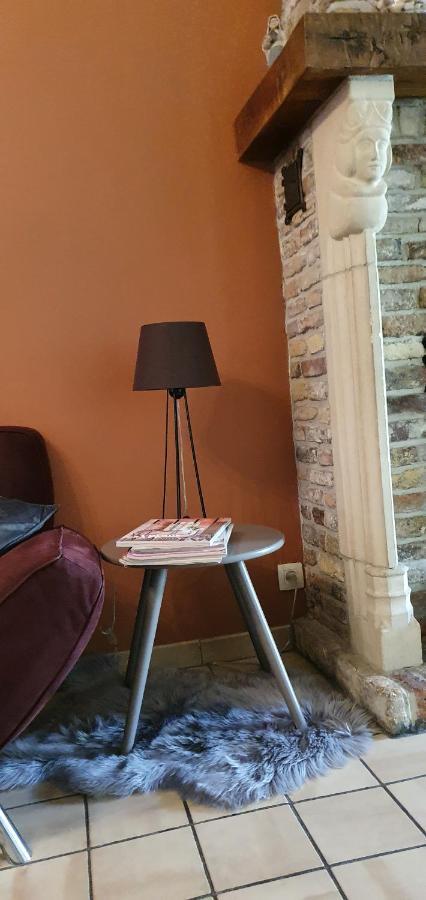 Close To Centre, 3 Rooms, 2 Bathr & Wc, Free Parking & Wifi, Spacious Living Area & Kitchen Holiday home *