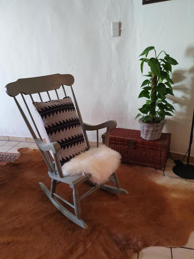 Close To Centre, 3 Rooms, 2 Bathr & Wc, Free Parking & Wifi, Spacious Living Area & Kitchen Holiday home *