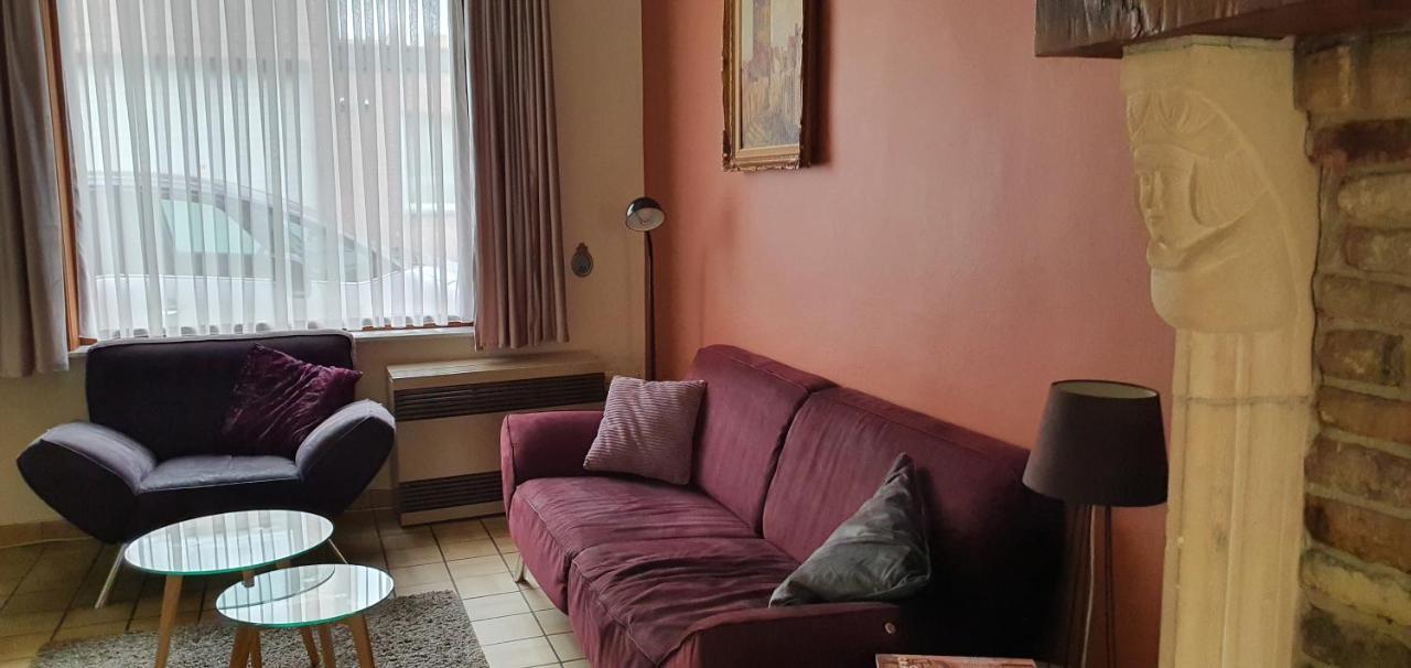Close To Centre, 3 Rooms, 2 Bathr & Wc, Free Parking & Wifi, Spacious Living Area & Kitchen Holiday home Bruges