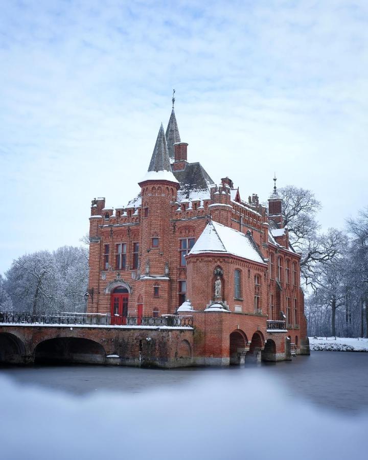 Castle Ten Berghe Chateau Bed & Breakfast Bruges