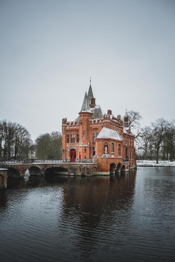 Castle Ten Berghe Chateau * Bruges