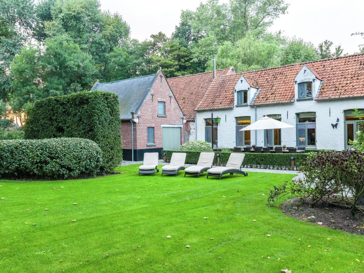 Authentic Holiday In With Garden Holiday home Bruges