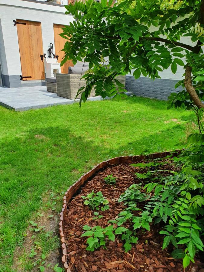 Trendy, Authentieke Woning Met Groot Terras En Tuin