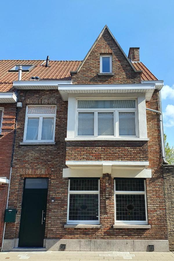Trendy, Authentieke Woning Met Groot Terras En Tuin Hébergement de vacances Bruges