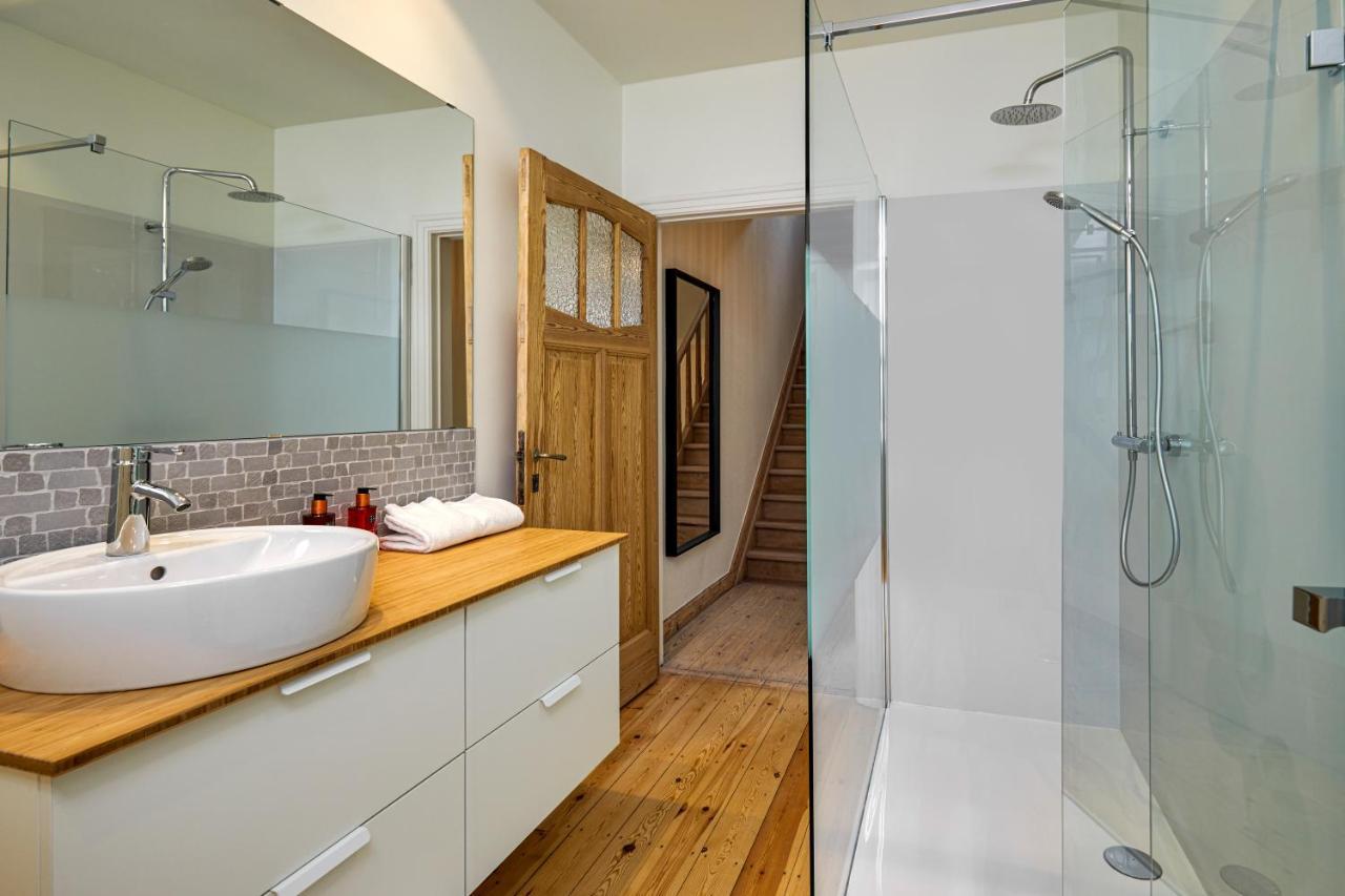 Trendy, Authentieke Woning Met Groot Terras En Tuin * Bruges
