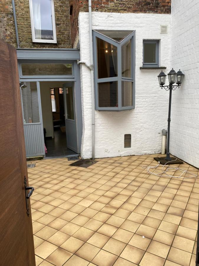 Large 3 Bedroom House With Terrace In The Center Of Bruges Holiday home
