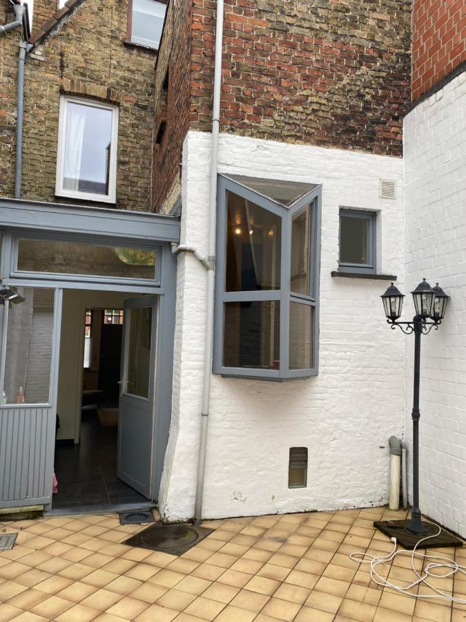 Large 3 Bedroom House With Terrace In The Center Of Bruges