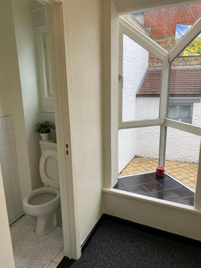 Large 3 Bedroom House With Terrace In The Center Of Bruges *