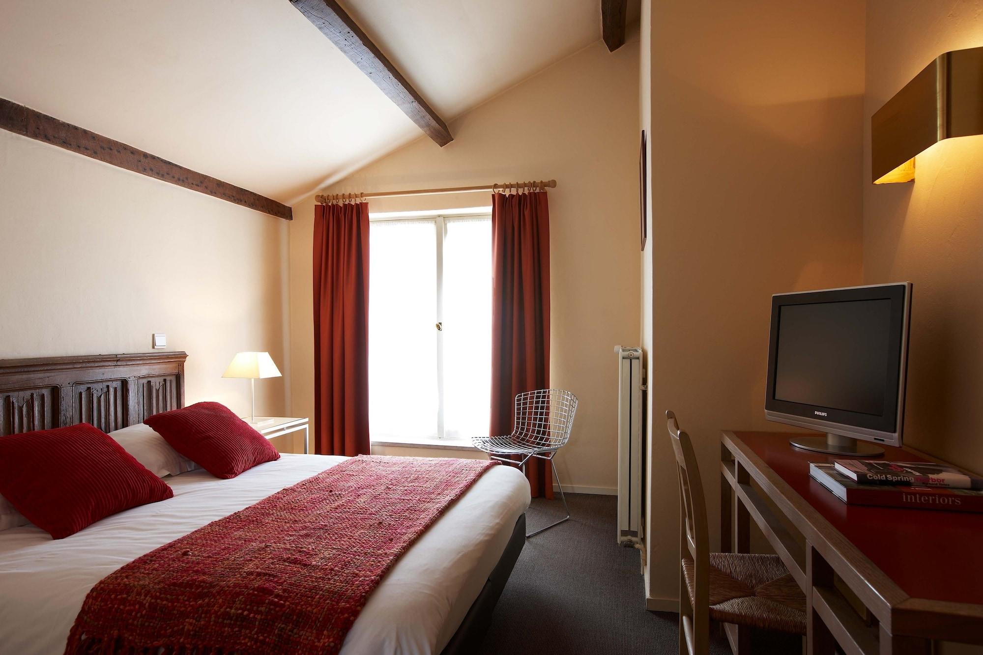 Adornes Hotel