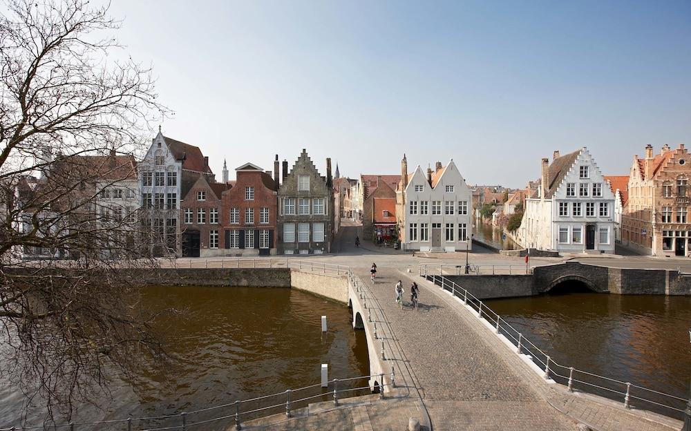 Adornes Bruges