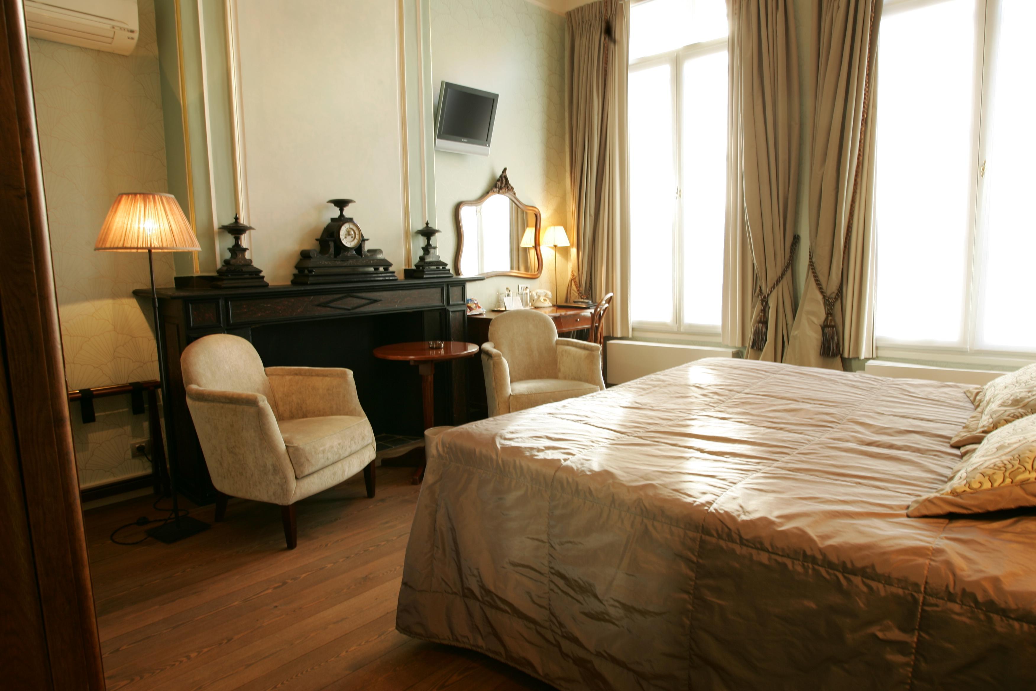 Jan Brito Hotel 4*