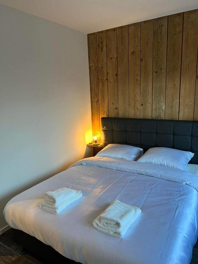 Prachtige In Centrum Met Badkamer ! Apartment *