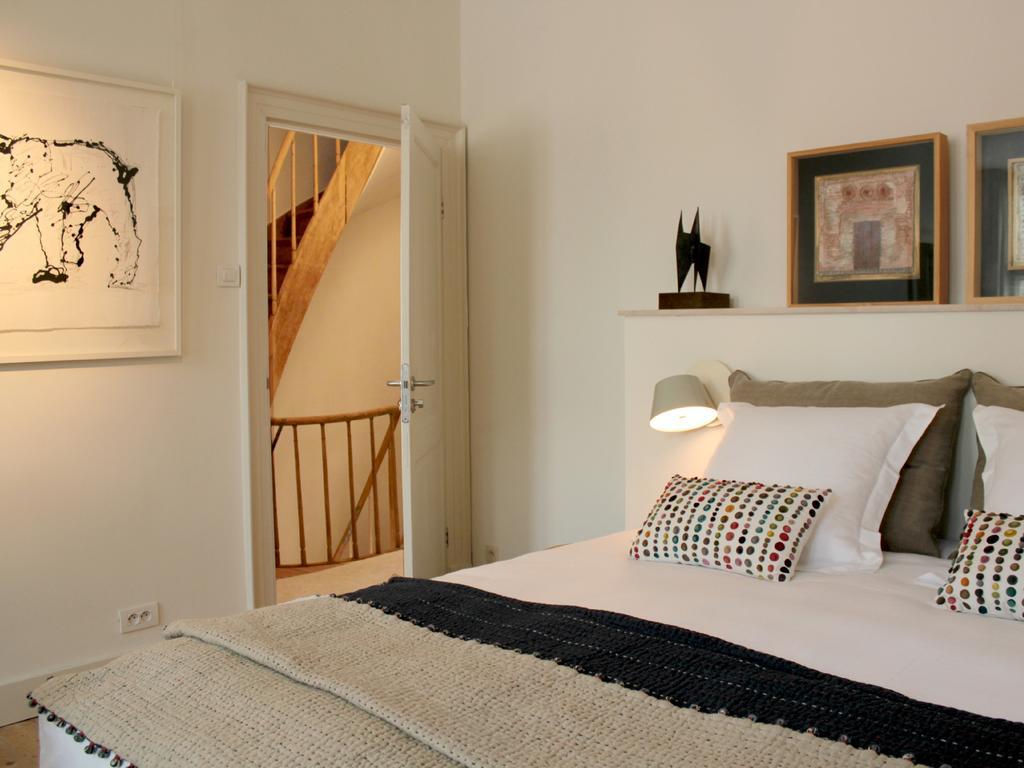 Bed & Breakfast Alphabet - Luxury And Art Gallery