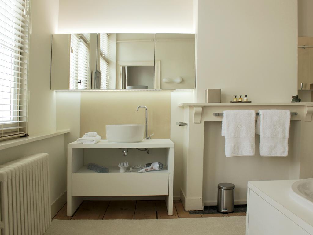 Alphabet - Luxury And Art Gallery Bed & Breakfast Bruges