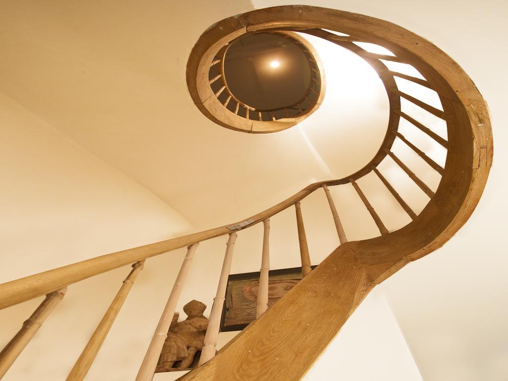 Alphabet - Luxury And Art Gallery Bruges