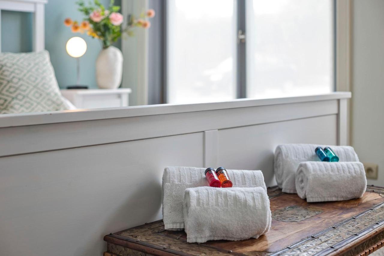 Huswell - Charming Getaway In The Historical Center Herberg Brugge