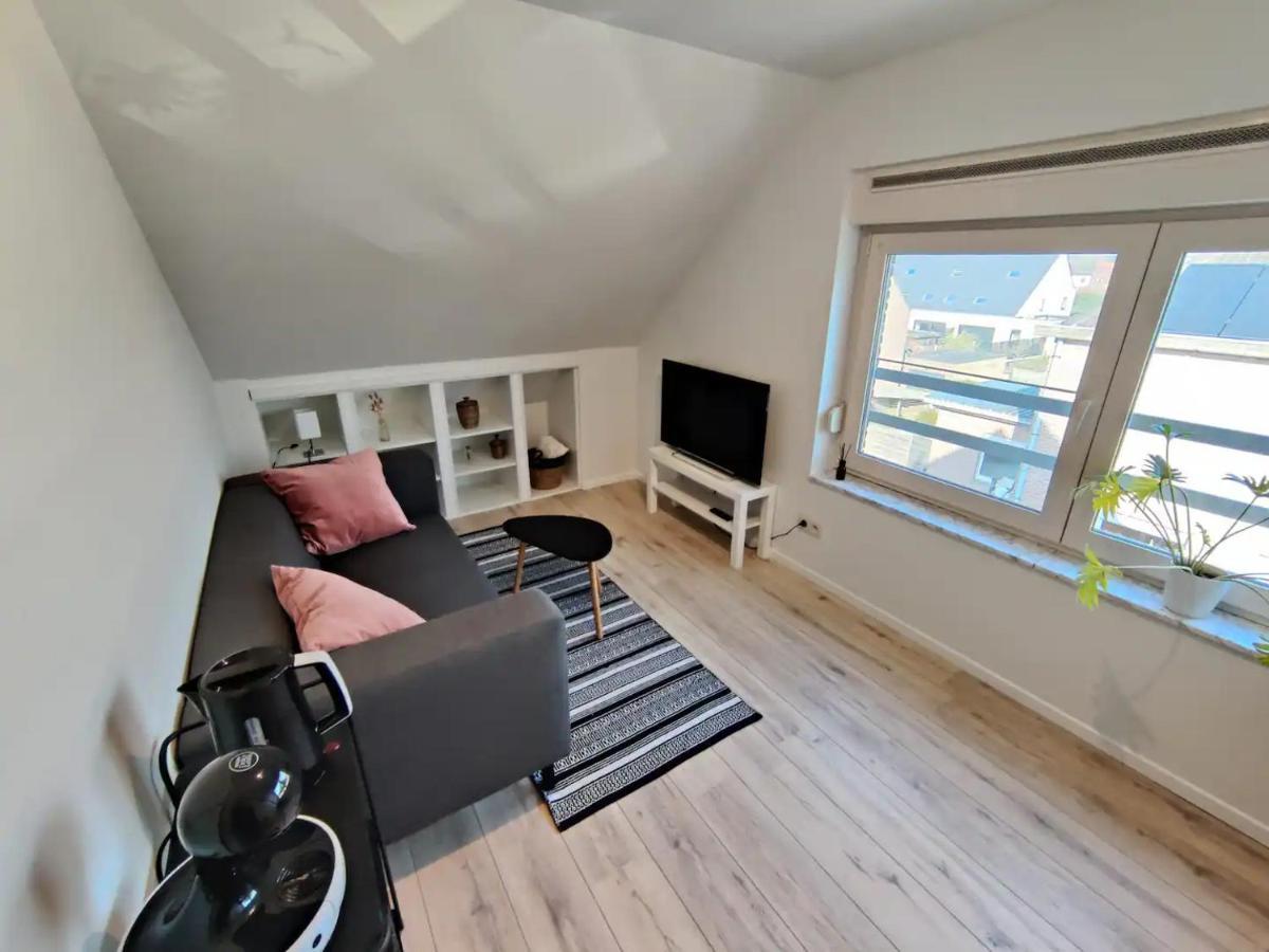 Bel-etage - Free Parking - Entire Floor Homestay Bruges