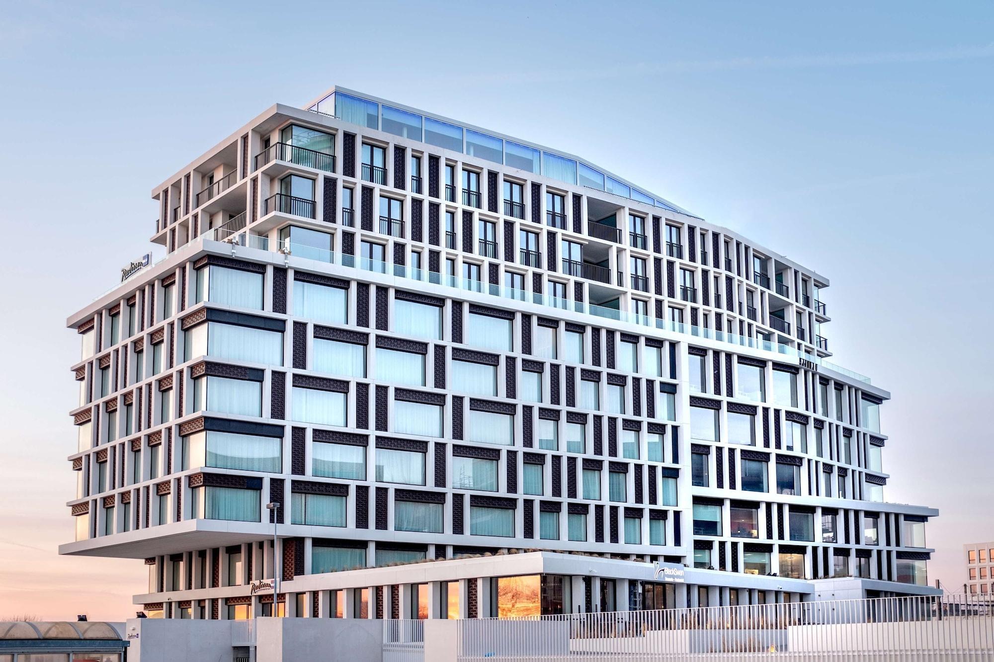 Hotel Radisson Blu Hotel, 4*