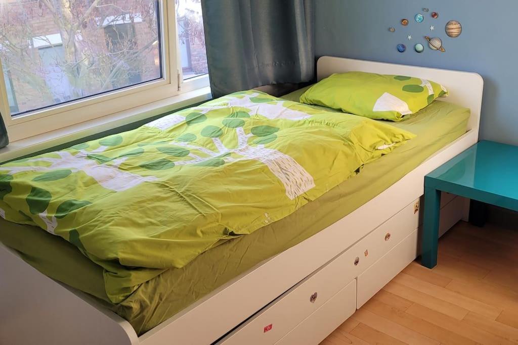Casa de férias Family House, Free Parking, 15min. Walk To City Bruges