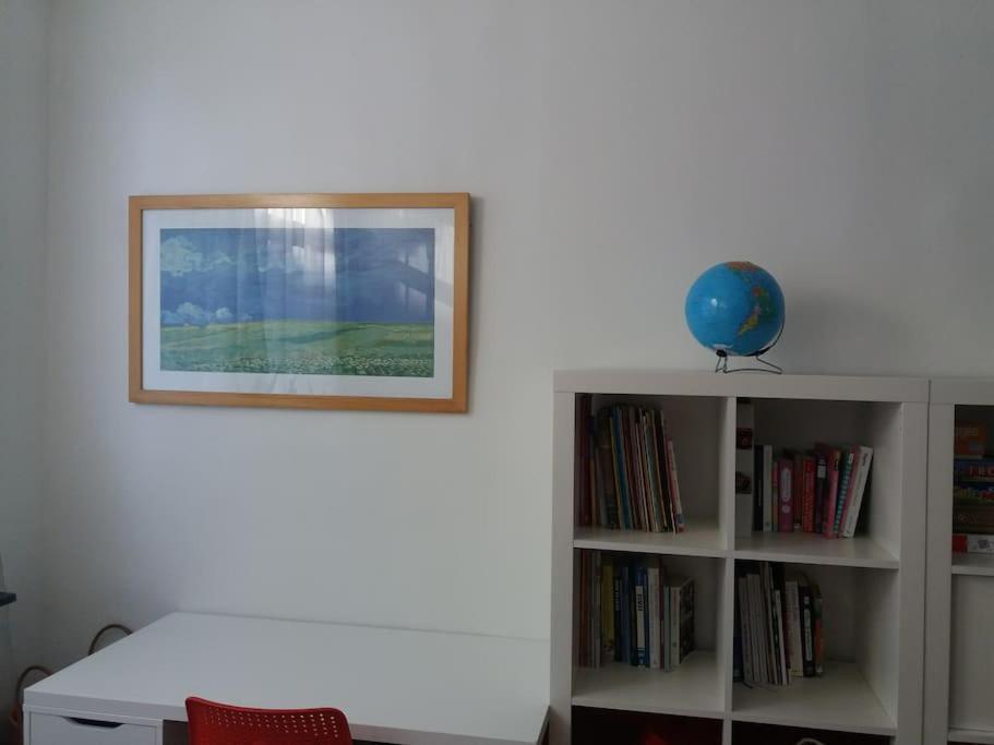 Family House, Free Parking, 15min. Walk To City Casa de férias