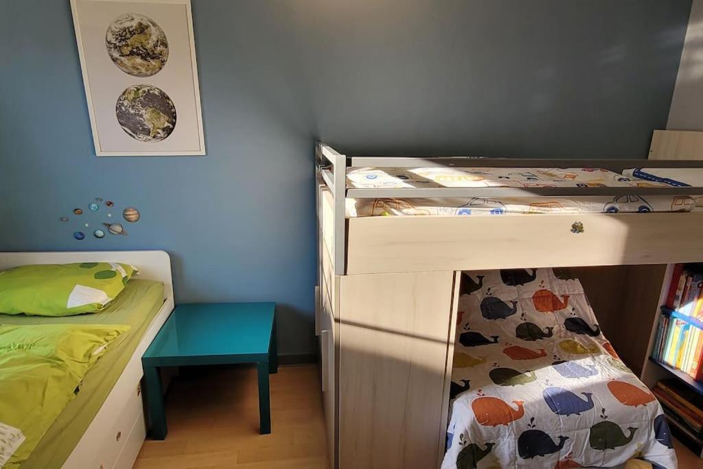 Family House, Free Parking, 15min. Walk To City Casa de férias Bruges