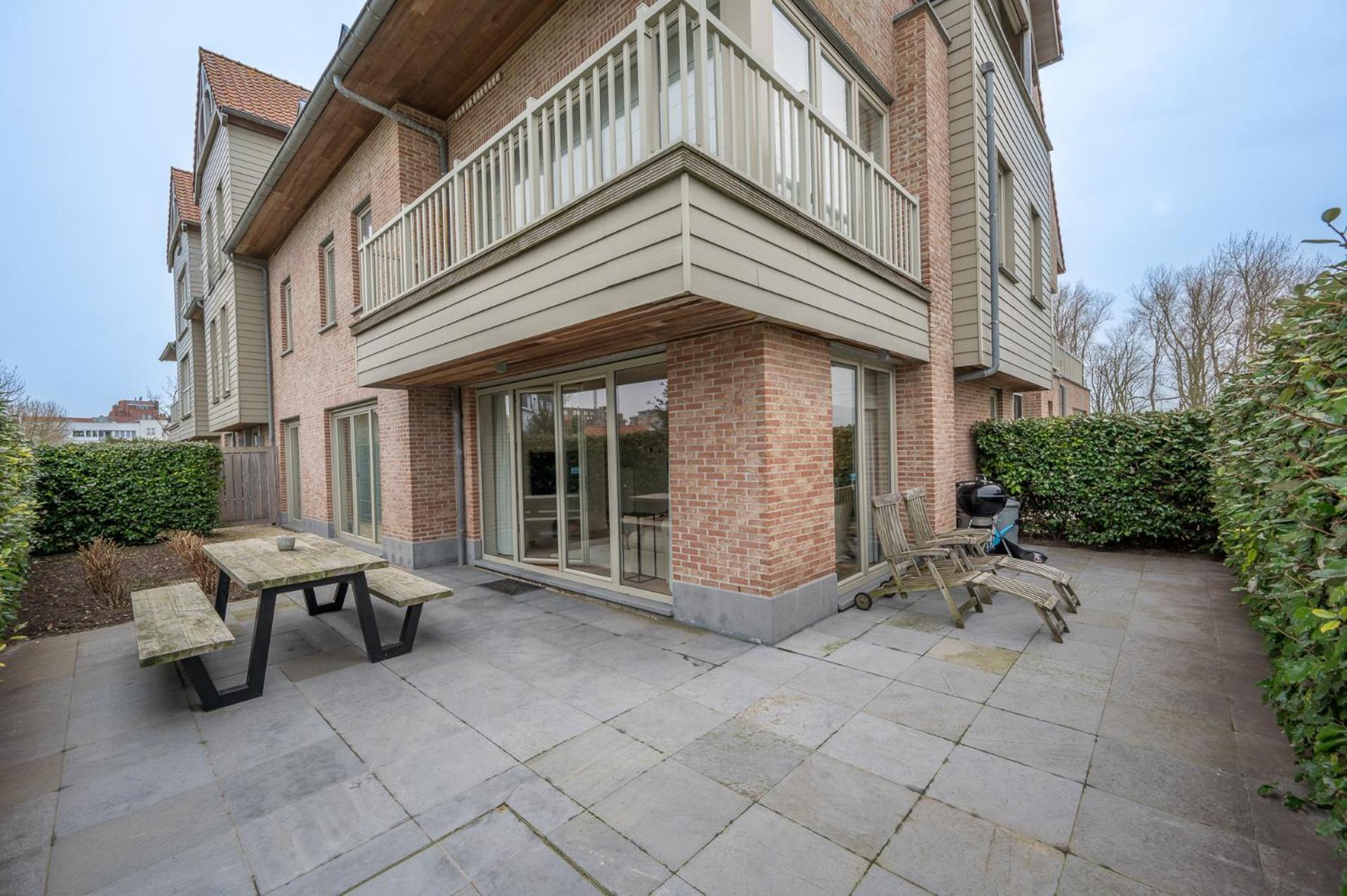 Beautiful Beach-appartment Between Knokke & Apartment *