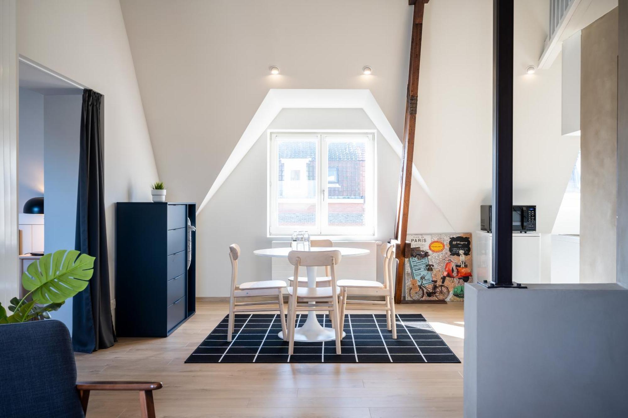 Gasthuis General Sixty-seven By Romy&travis Brugge