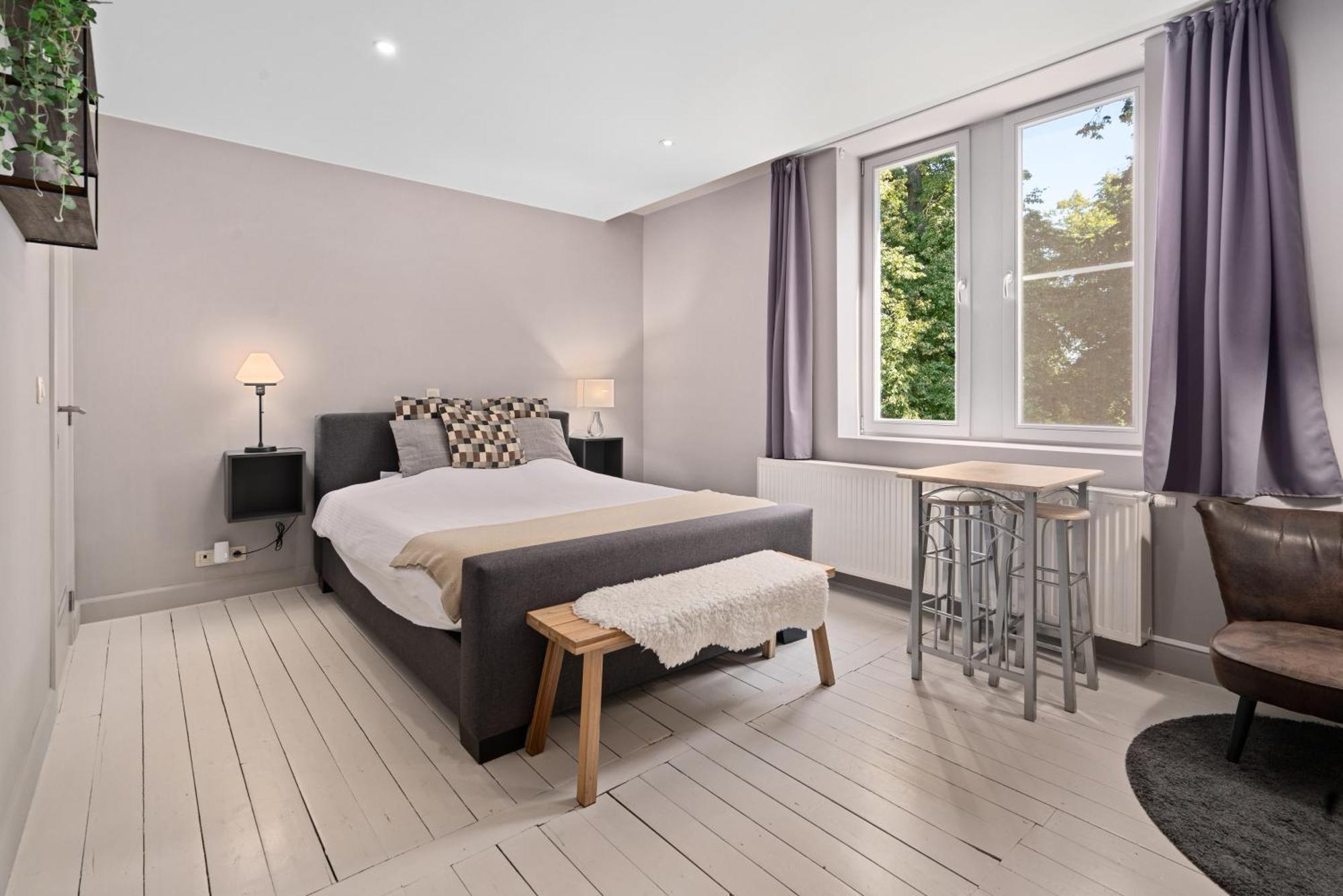 Guest house Spacious Guest Near Historic Market - 5 Min Walk