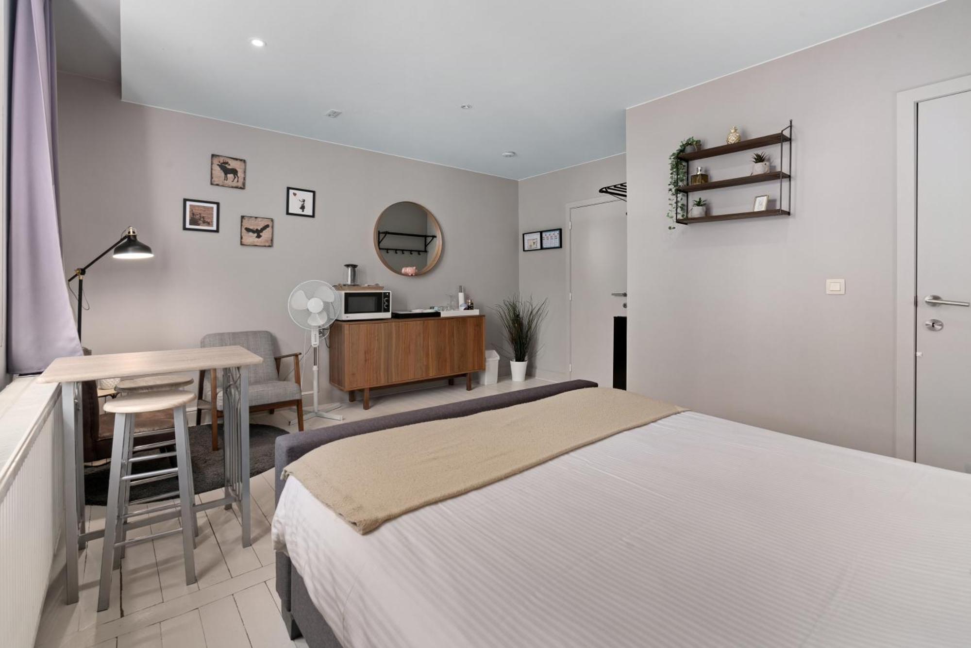 Guest house Spacious Guest Near Historic Market - 5 Min Walk