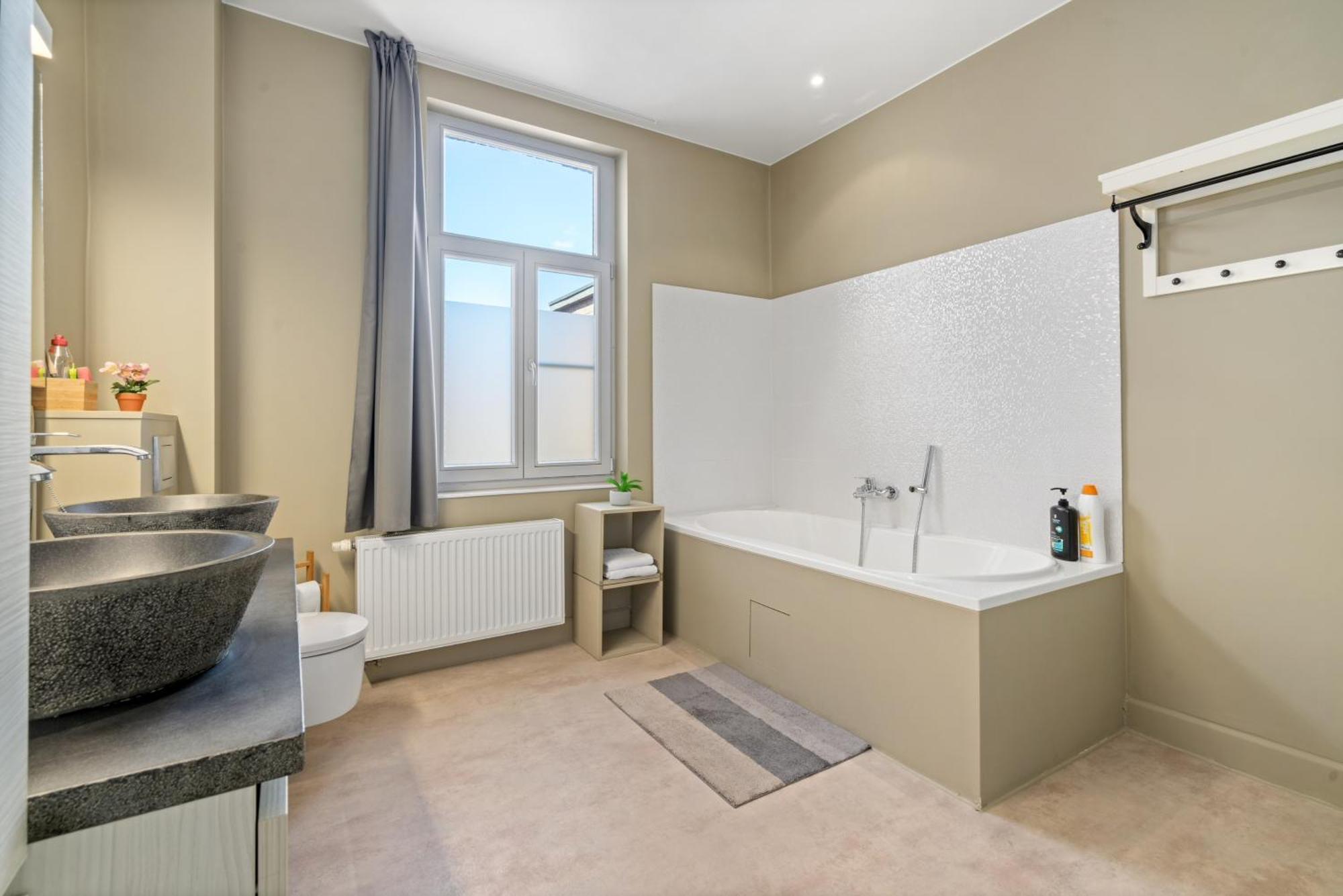 Spacious Guest Near Historic Market - 5 Min Walk * Bruges