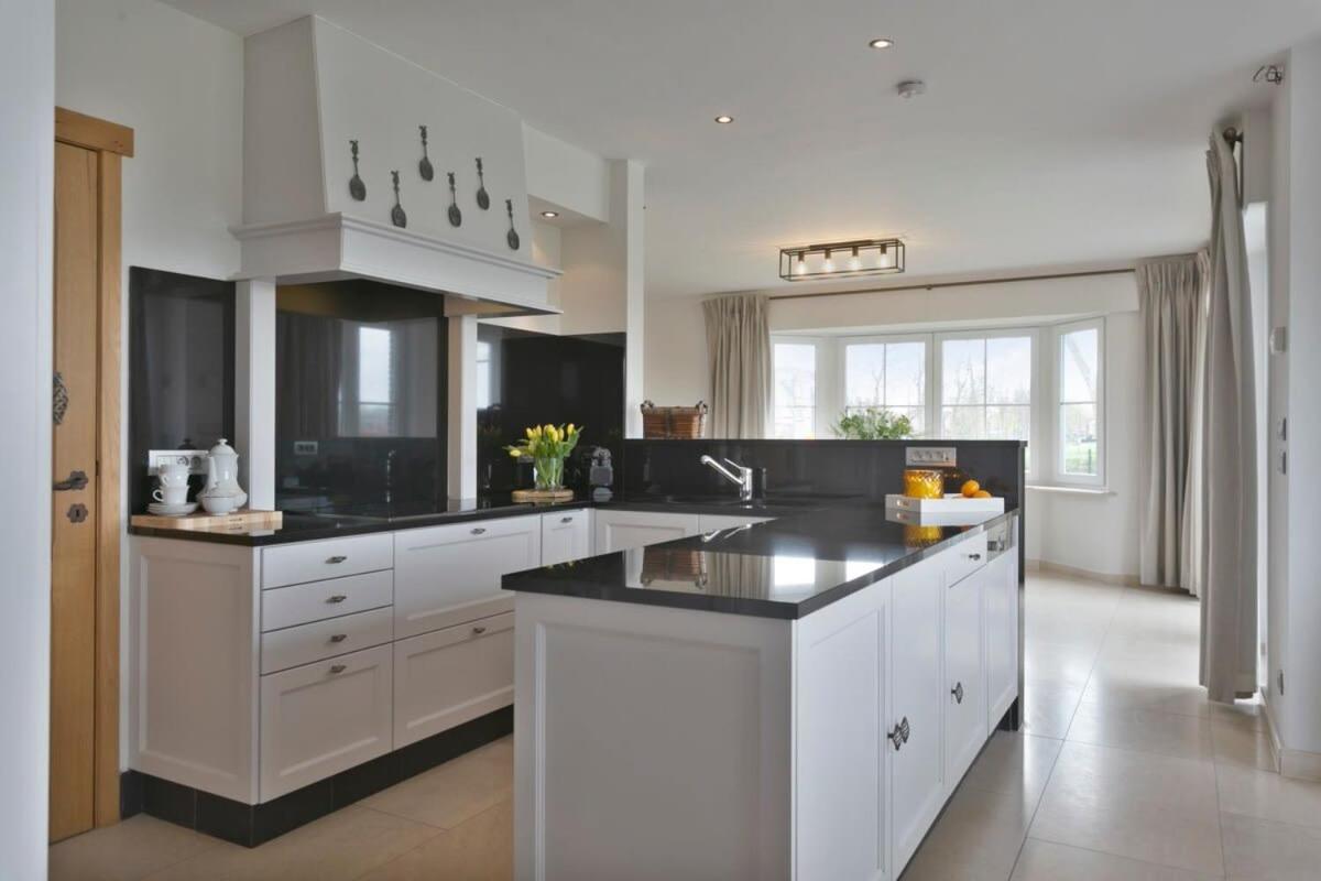 Huswell - Family House With A Beautiful View In Damme Villa *