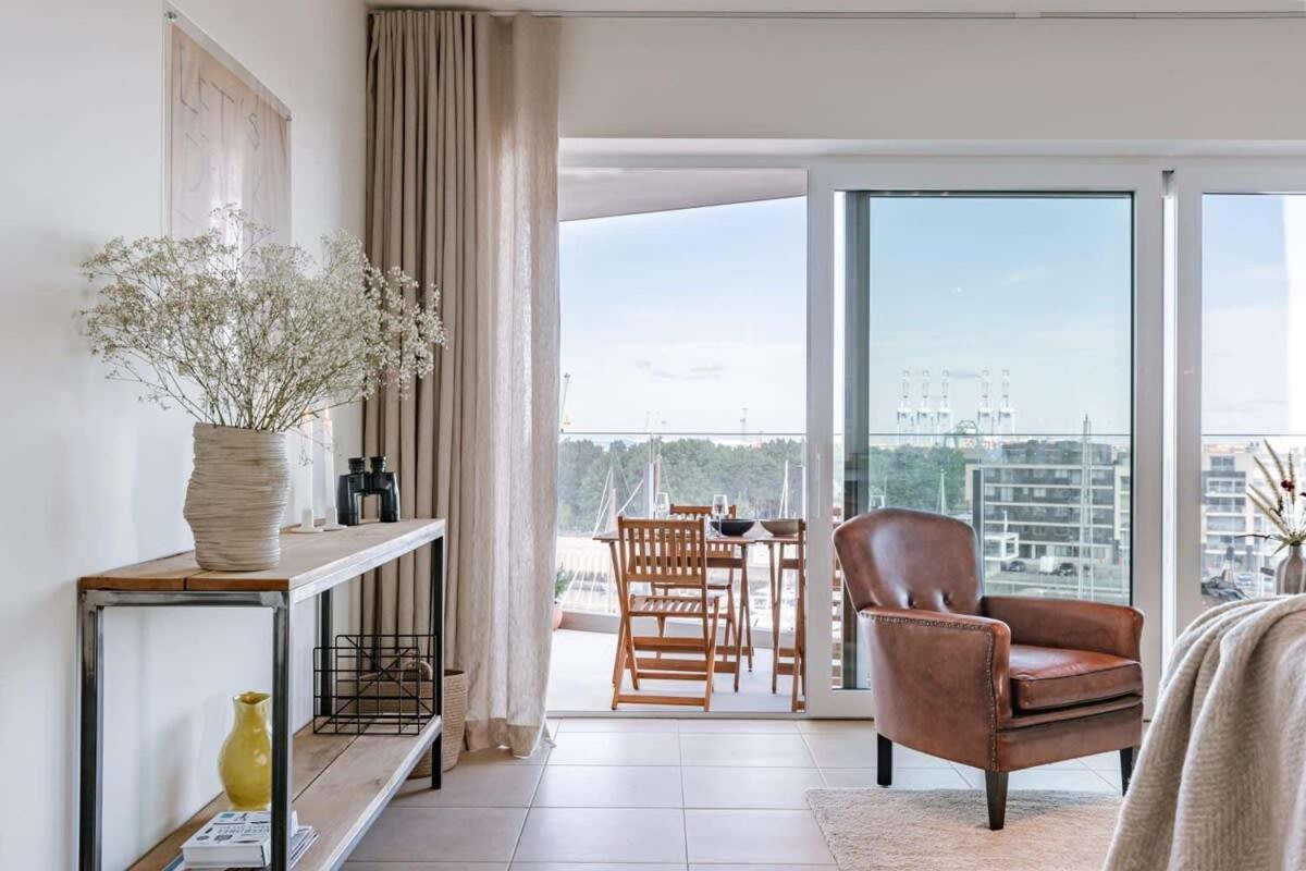 Huswell - Lovely New At The Harbor + Parking Apartment *