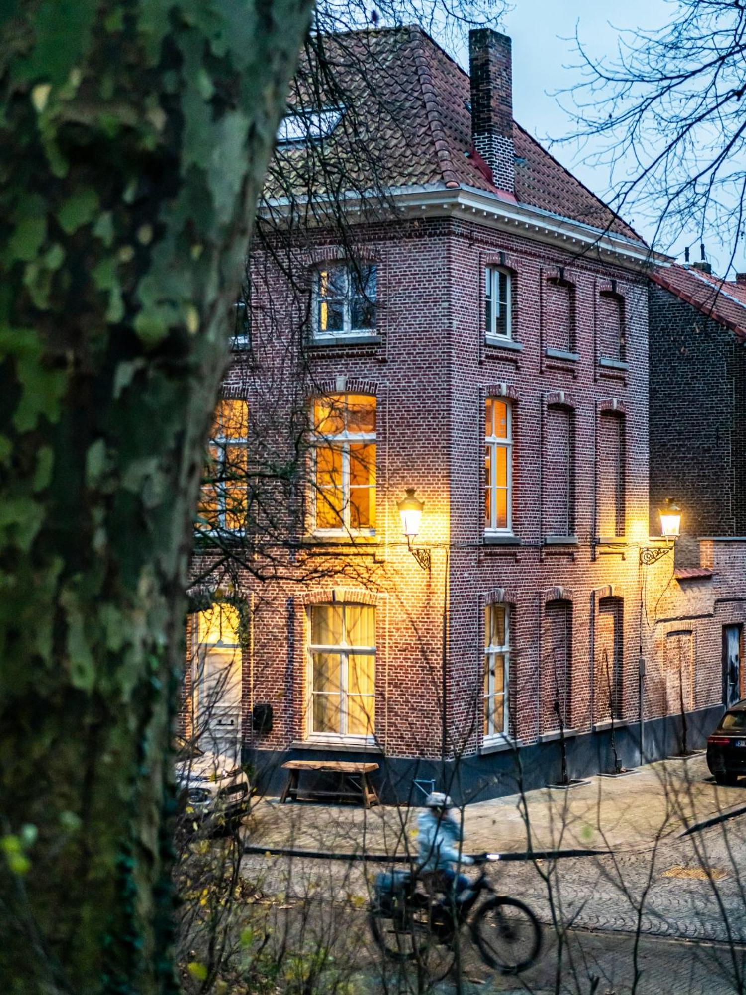 Gezellige Romantische Kamer In Hartje Miss Marlyn *