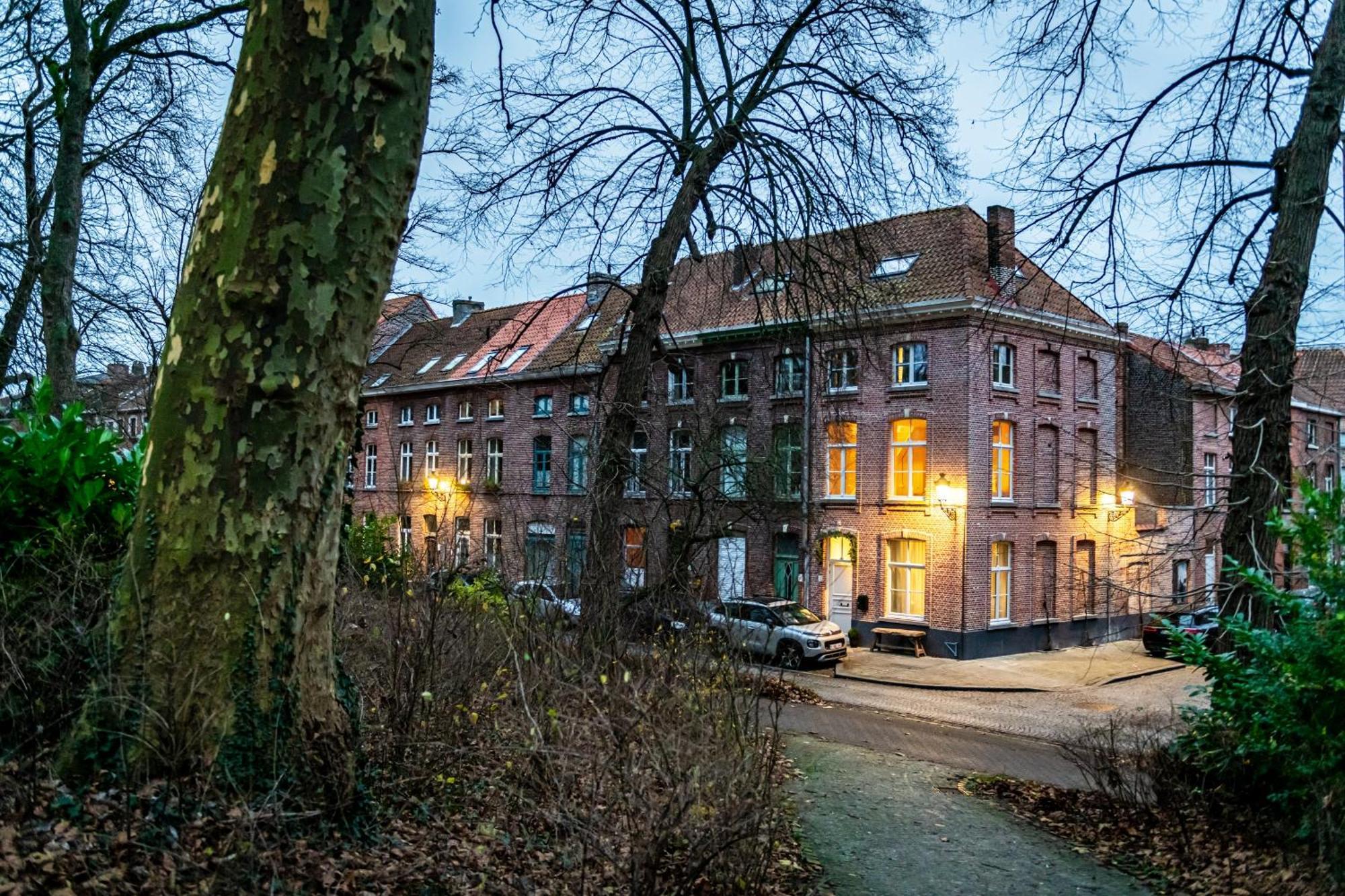 Gezellige Romantische Kamer In Hartje Miss Marlyn Couette-café