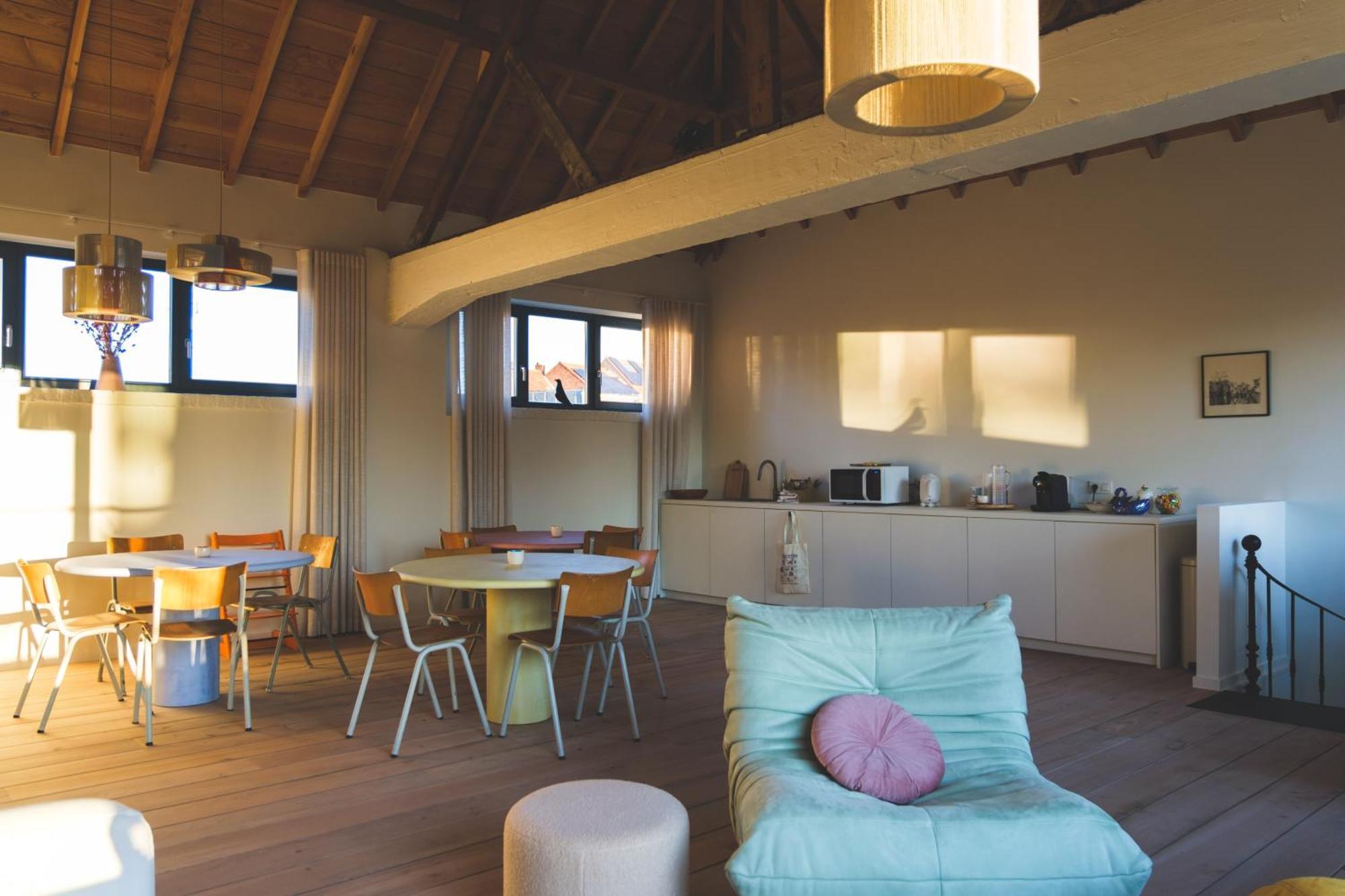 Bridgerton Apartment *
