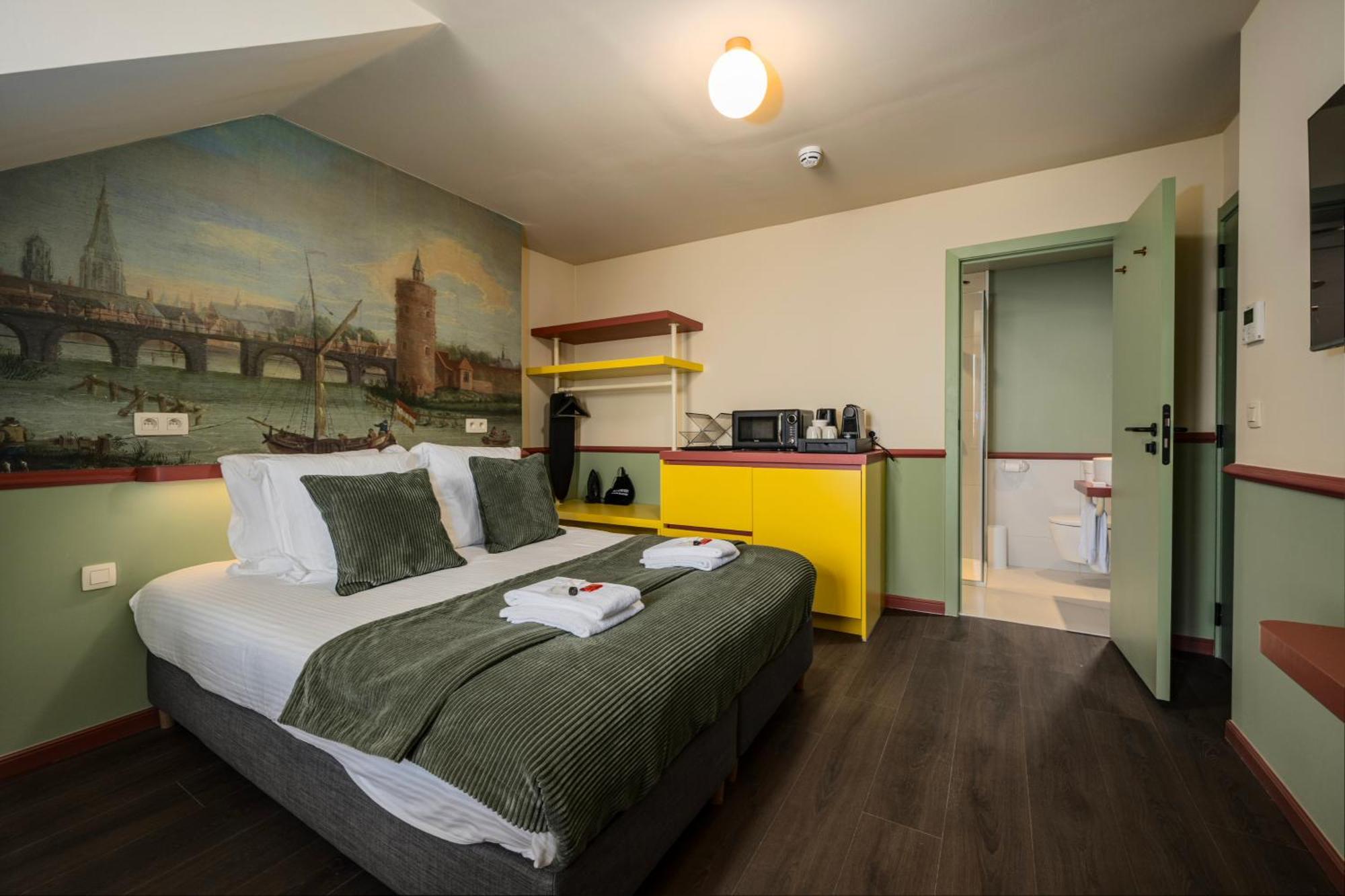 The Queen's Twelve By Romy&travis Appart hôtel Bruges