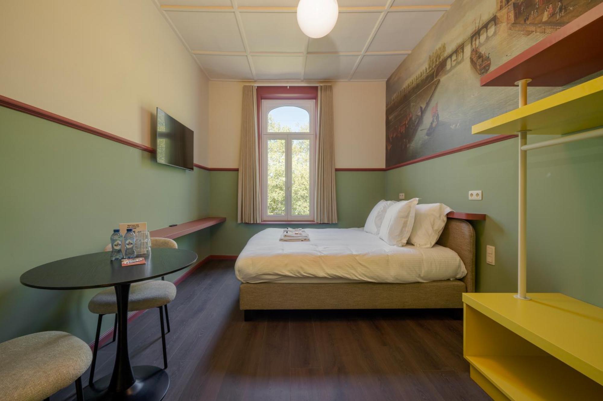 Aparthotel The Queen's Twelve By Romy&travis Bruges